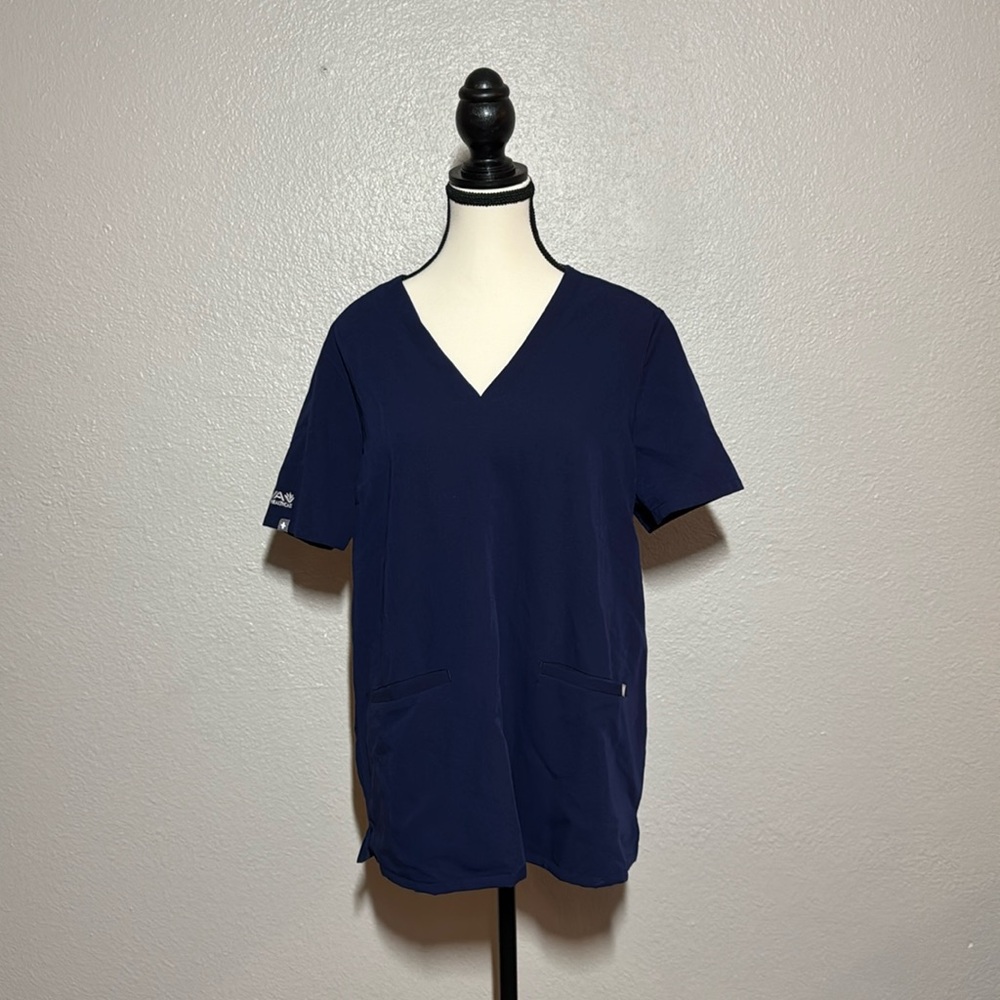 AYA Healthcare Casma Three-Pocket Figs Scrub Top